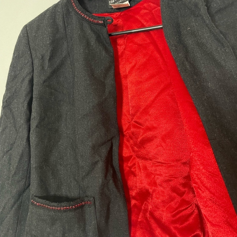 NWT!! Harve’ Benard Evening Black Blazer with Red Accents Size 6 - Picture 6 of 9
